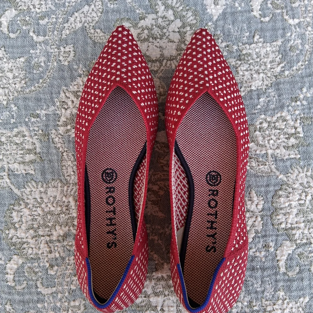 😍 NEW  Rothy's Retired Red Apple Honeycomb In Point Knit Flats. Sz.9 W - Picture 7 of 10
